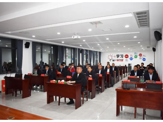 榮耀時刻 團團圓圓板材月度總結大會圓滿召開